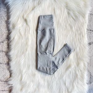 Alphalete og revival leggings